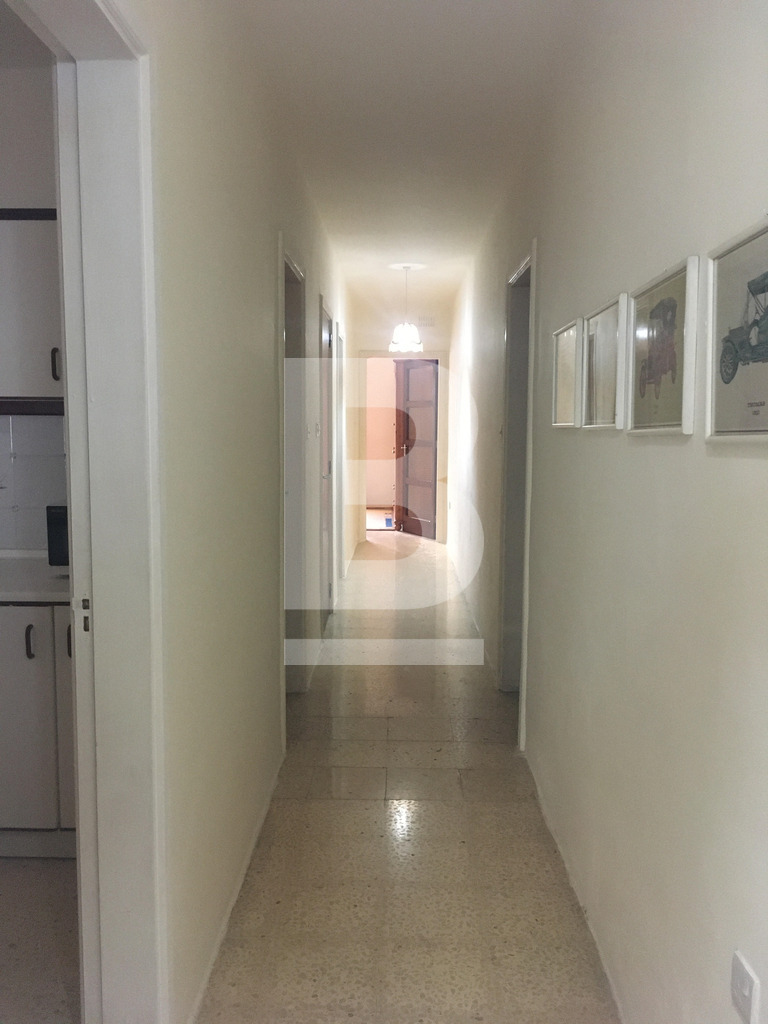 P_000919_CORRIDOR.JPG