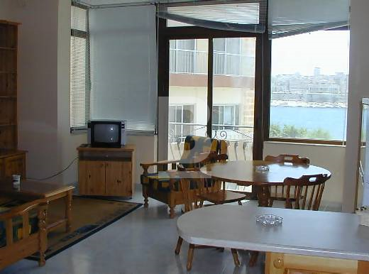 2 bed Apartment for rent - Image 1