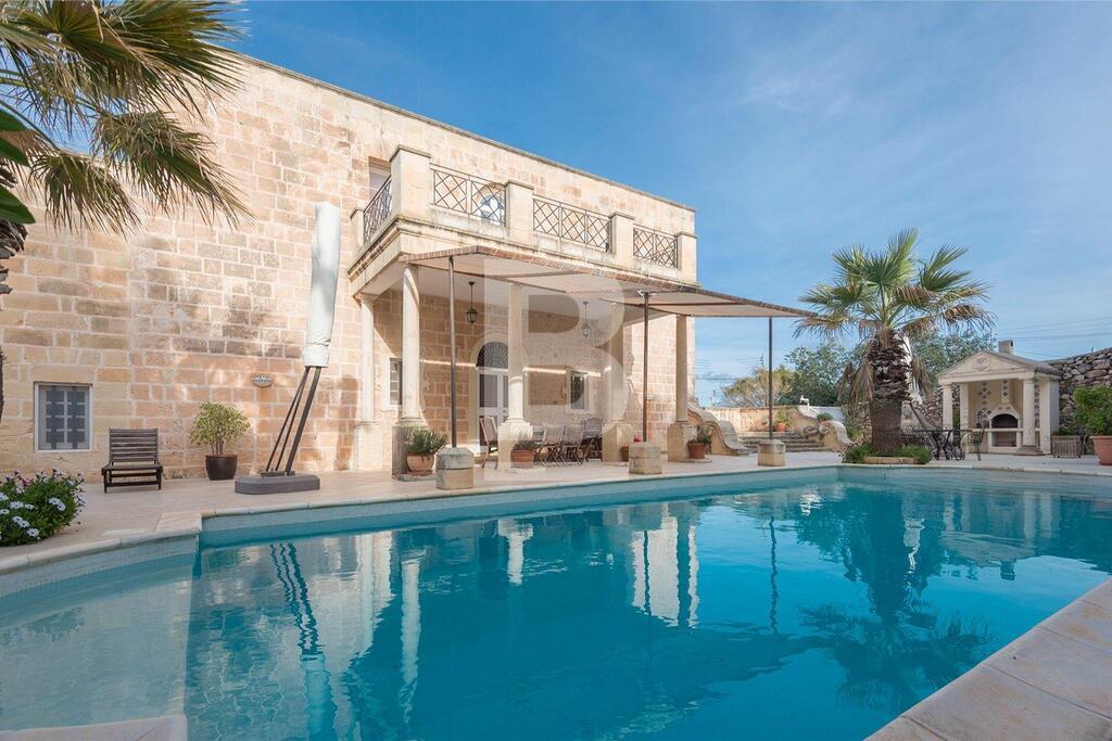 P_003501_1.1_SF_Pool_Area_2_3_pr