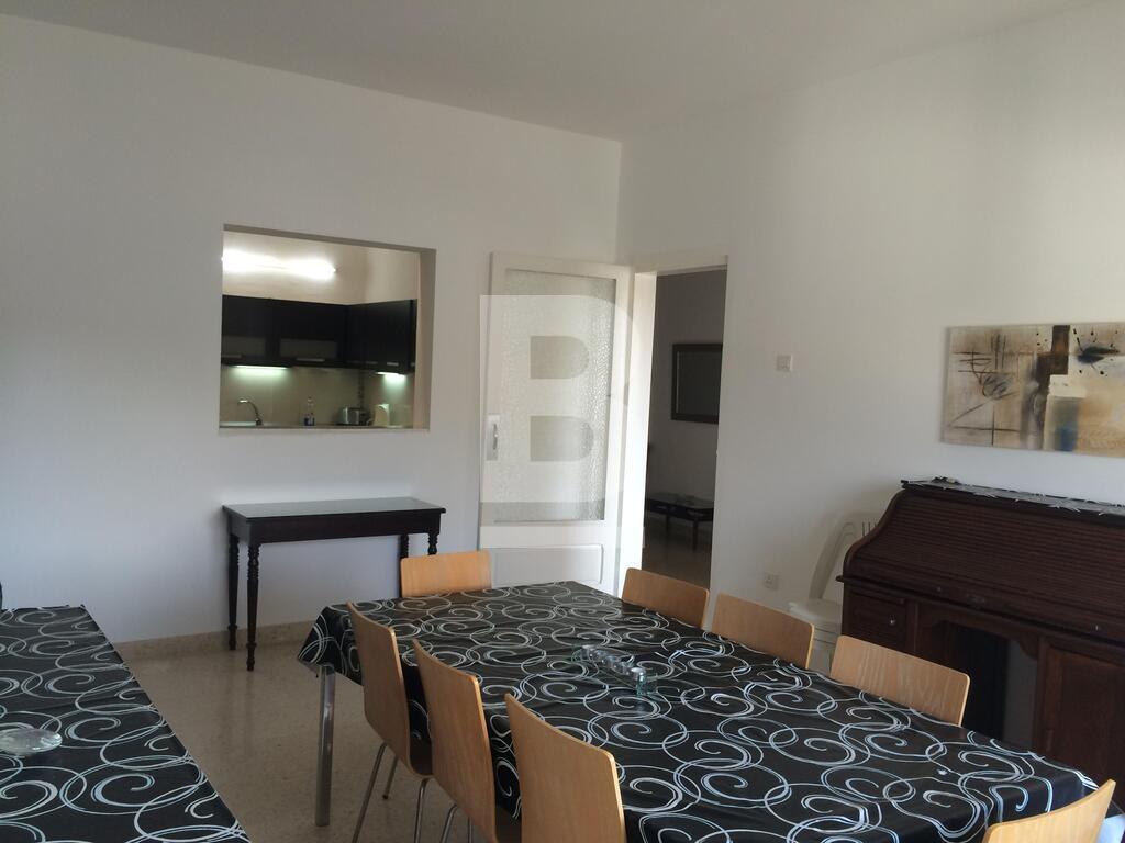 P_009721_4a_photo4_dining_room.J
