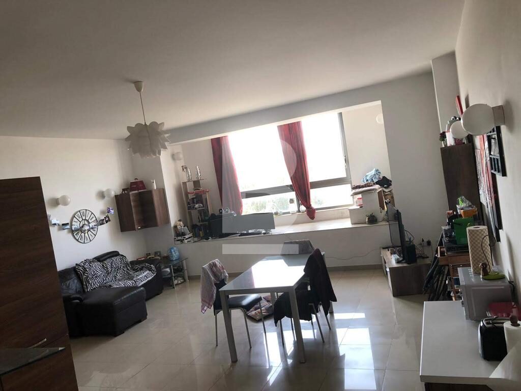 3 bed Apartment for rent - Image 1