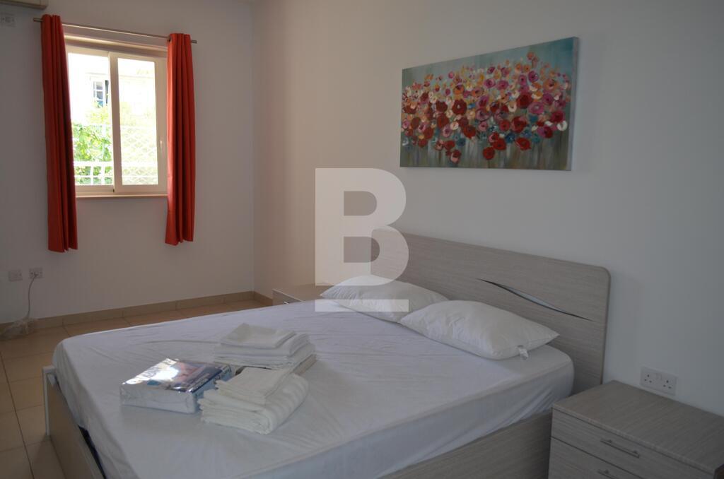 P_014863_A7_main_bedroom_2.JPG