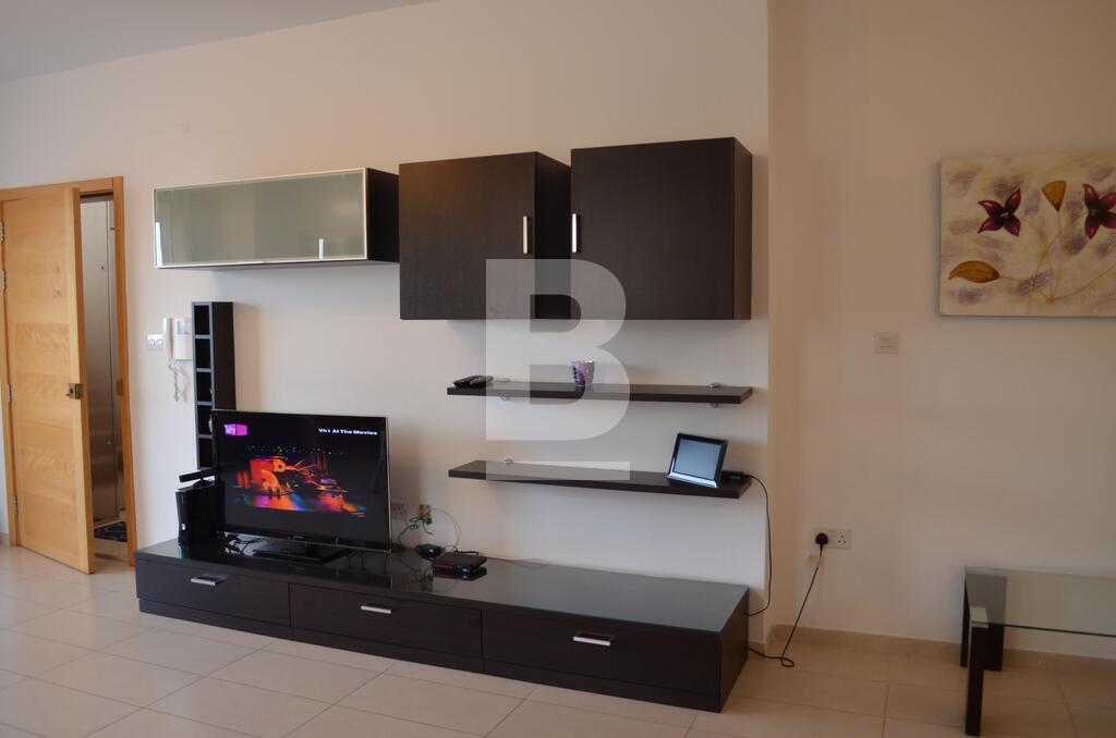 P_014864_P8_kitchen_dining_livin