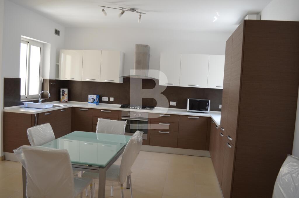 3 bed Apartment for rent - Image 1