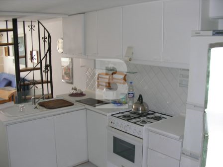 P_015611_kitchen_area_2_(2).jpg