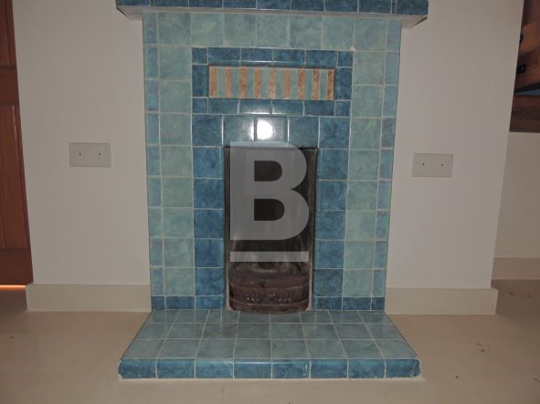 P_016139_30._Bedroom_3_fireplace