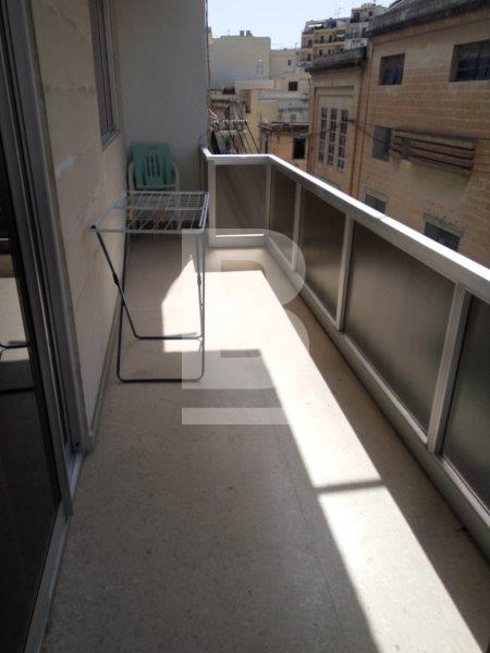 P_016581_23_Flat2_Front_Balcony.