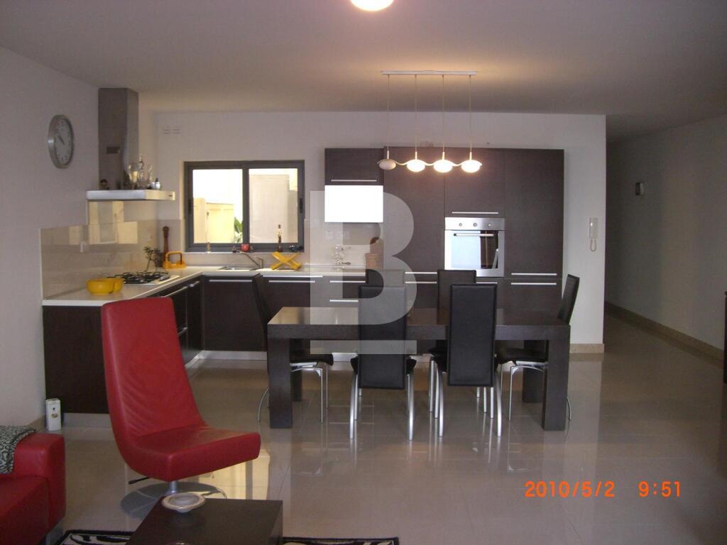 3 bed Maisonette for rent