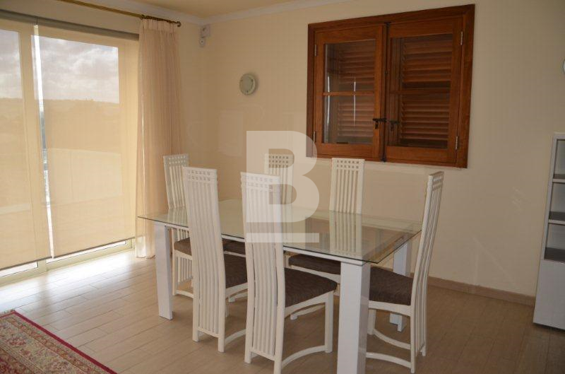 P_017516_Dining_Room_with_View.j