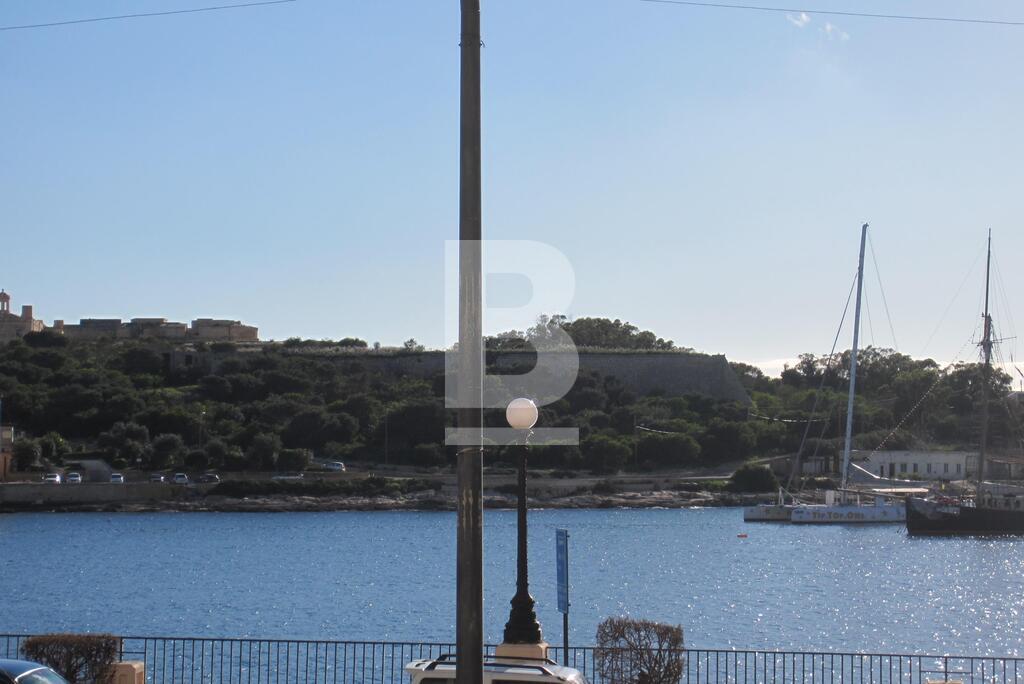 Office for rent - Image 1