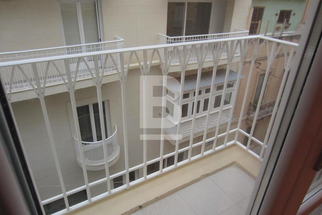 1 bed Apartment for rent - Image 1