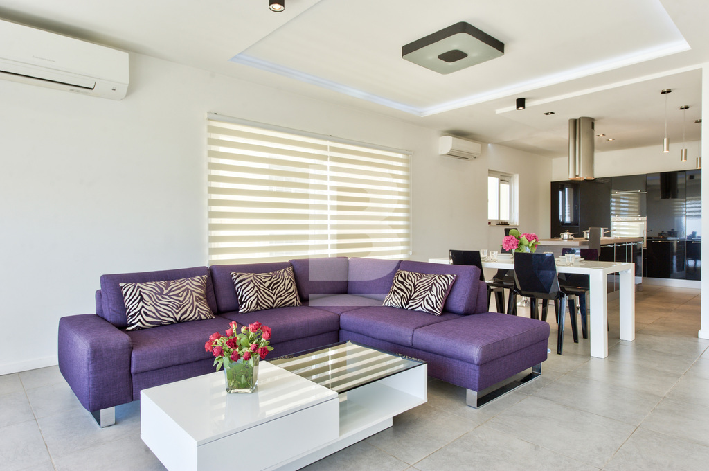 P_020283_E2-1301_Living_Dining_K