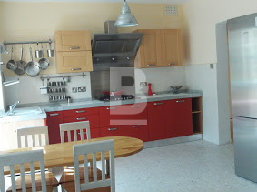 P_021605_4__Kitchen_and_Breakfas