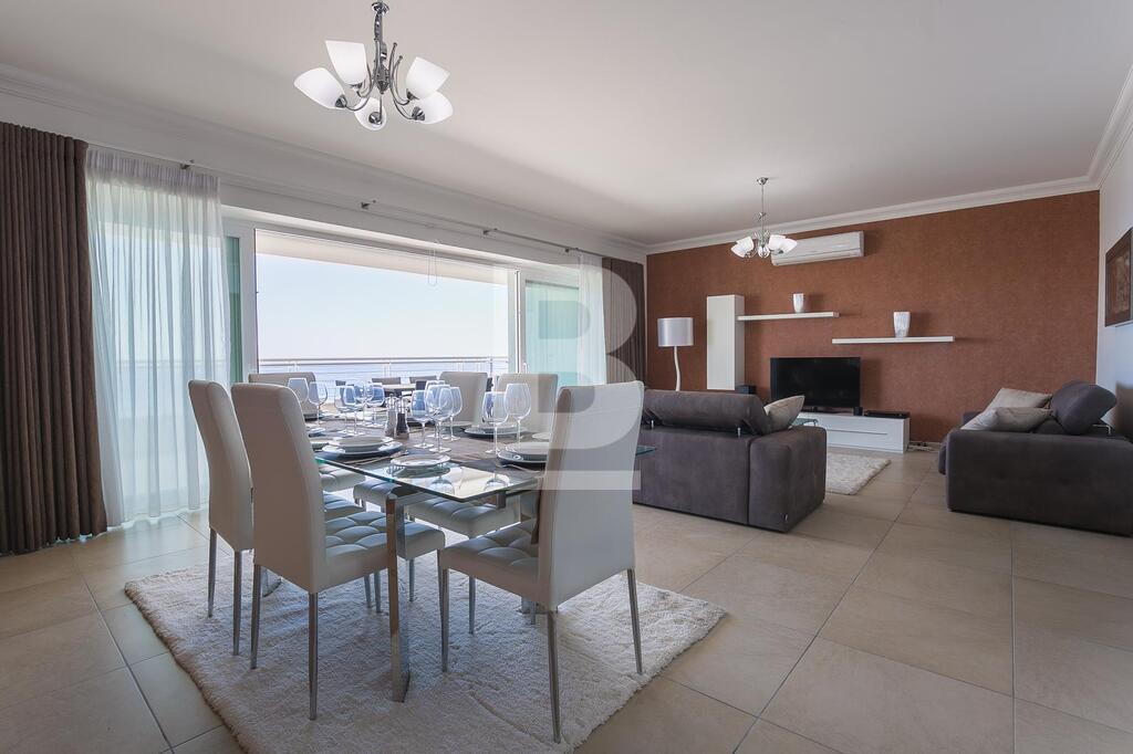 P_021946_3_Living_Area_to_veiw_(