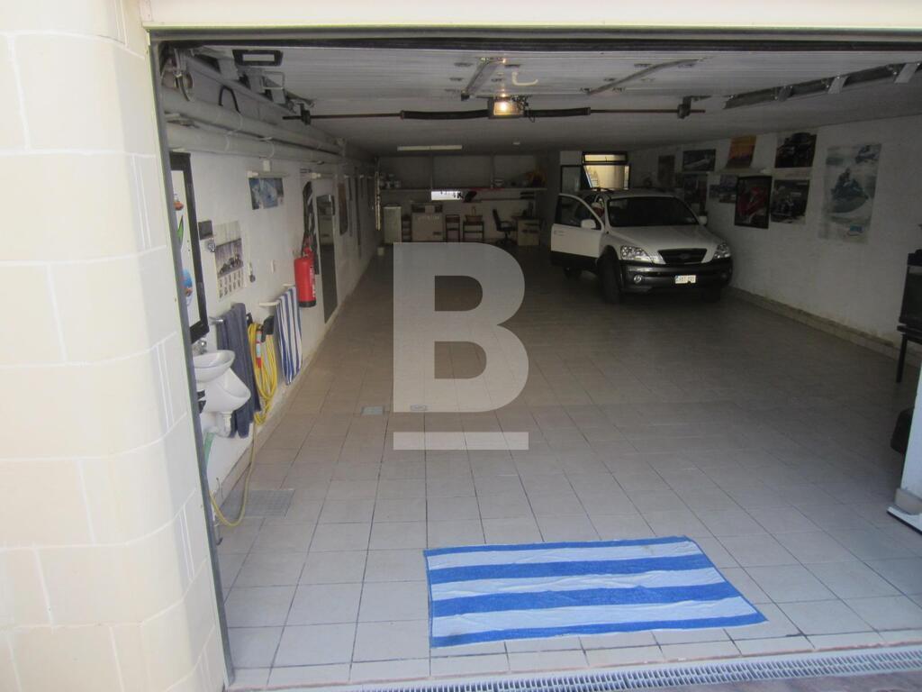 4 bed Terraced Houses for rent