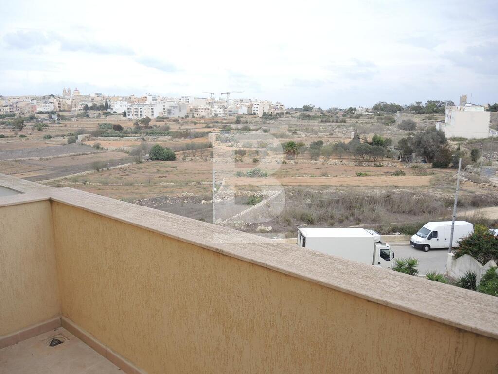 3 bed Apartment for rent - Image 1