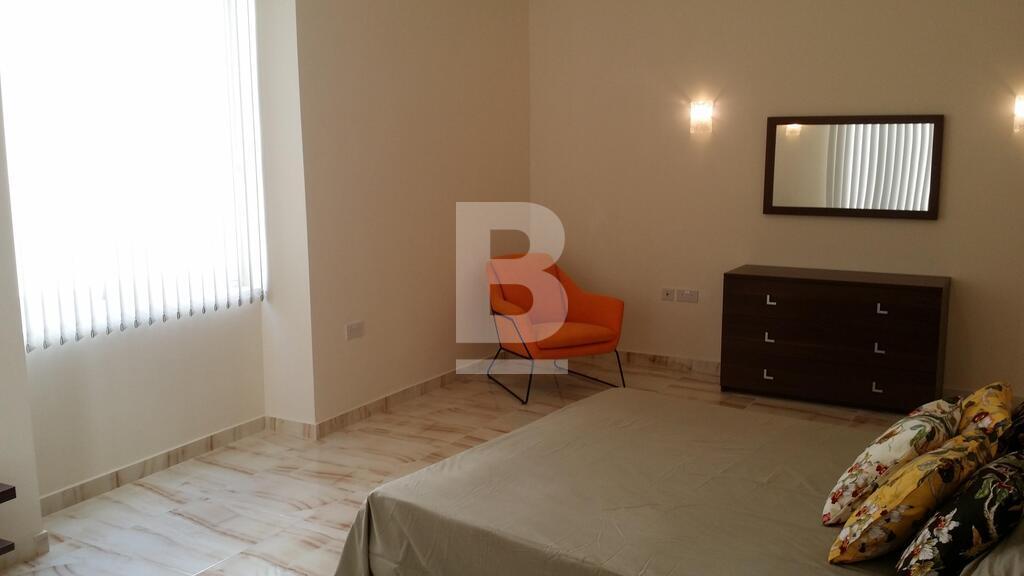 P_130019_sliema_master_bedroom_1