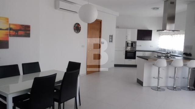 3 bed Apartment for rent - Image 1
