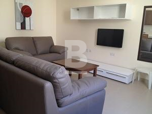 P_130387_82_Reid_Living_Room_sma