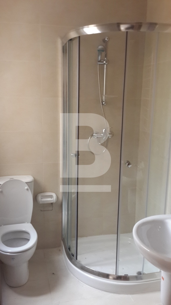 P_131738_Ensuite_Apt_1-_July_201
