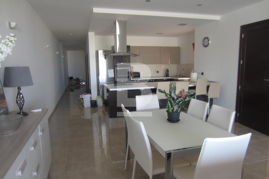 3 bed Apartment for rent - Image 1