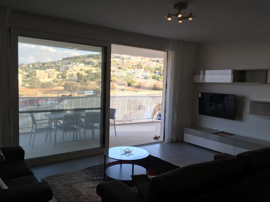P_131879_9_Open_plan_area_views.