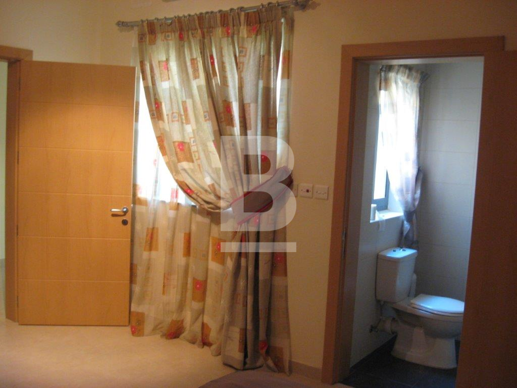 P_132970_BEDROOM_1_-_3.jpg