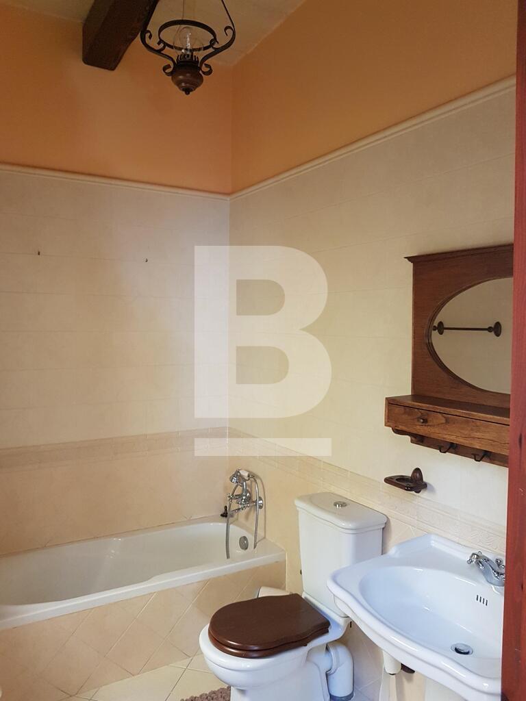 P_132993_bathroom_1_floor.jpg