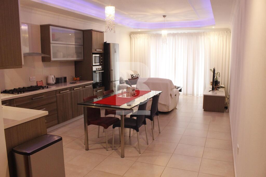 3 bed Apartment for rent - Image 1