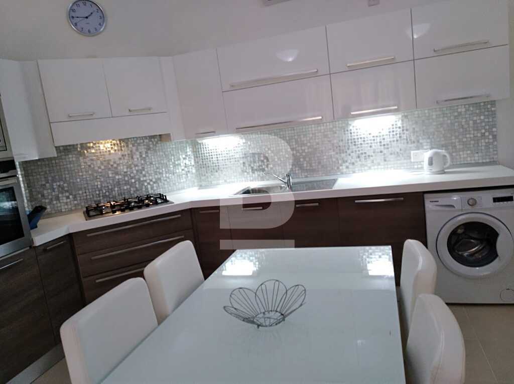 3 bed Apartment for rent - Image 1