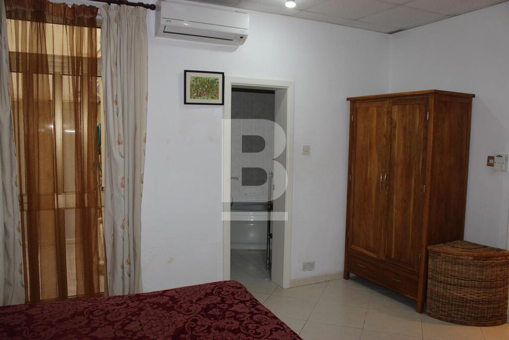P_136165_2._Master_Bedroom_(2).J