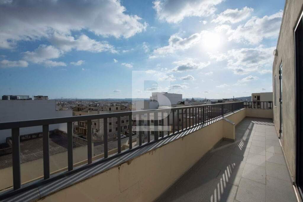 3 bed Apartment for rent - Image 1