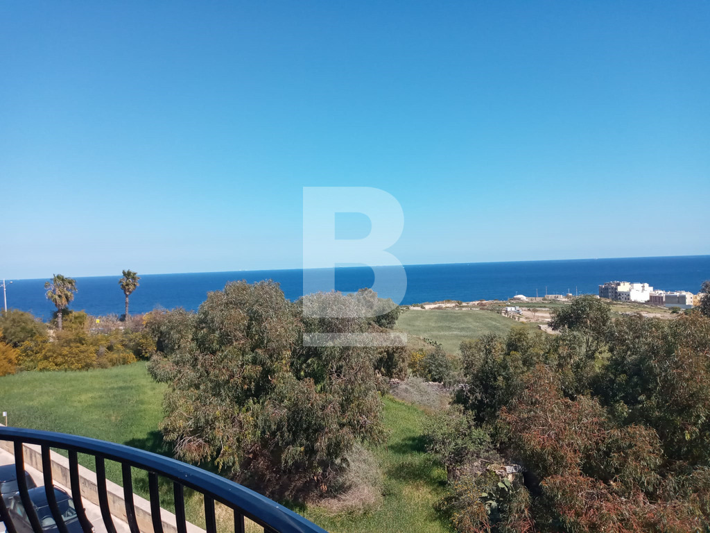 1 bed Penthouse for rent - Image 1