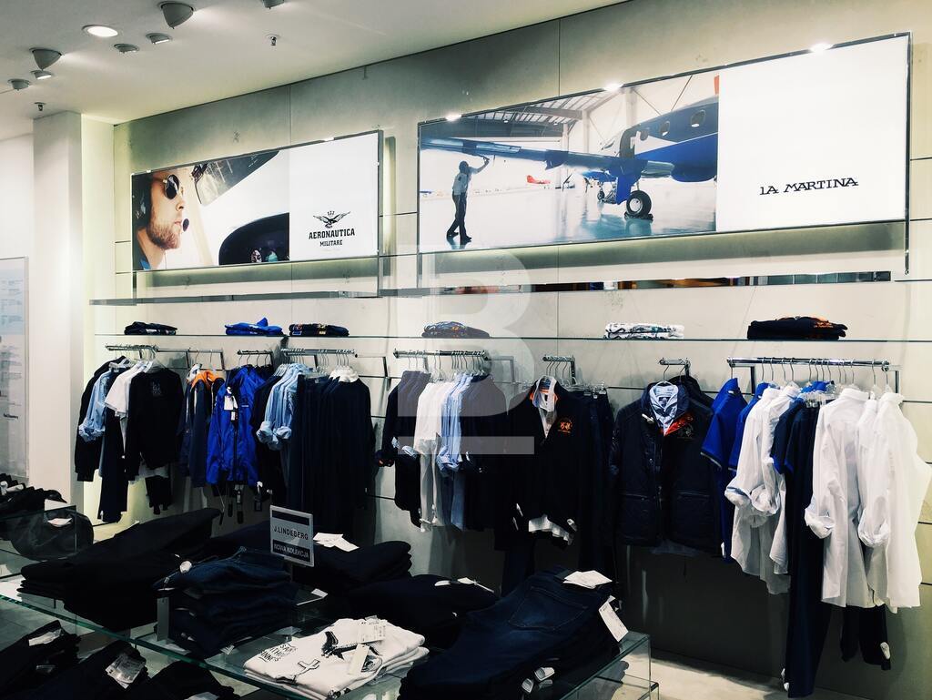 P_137652_Clothes_shop_1.jpg