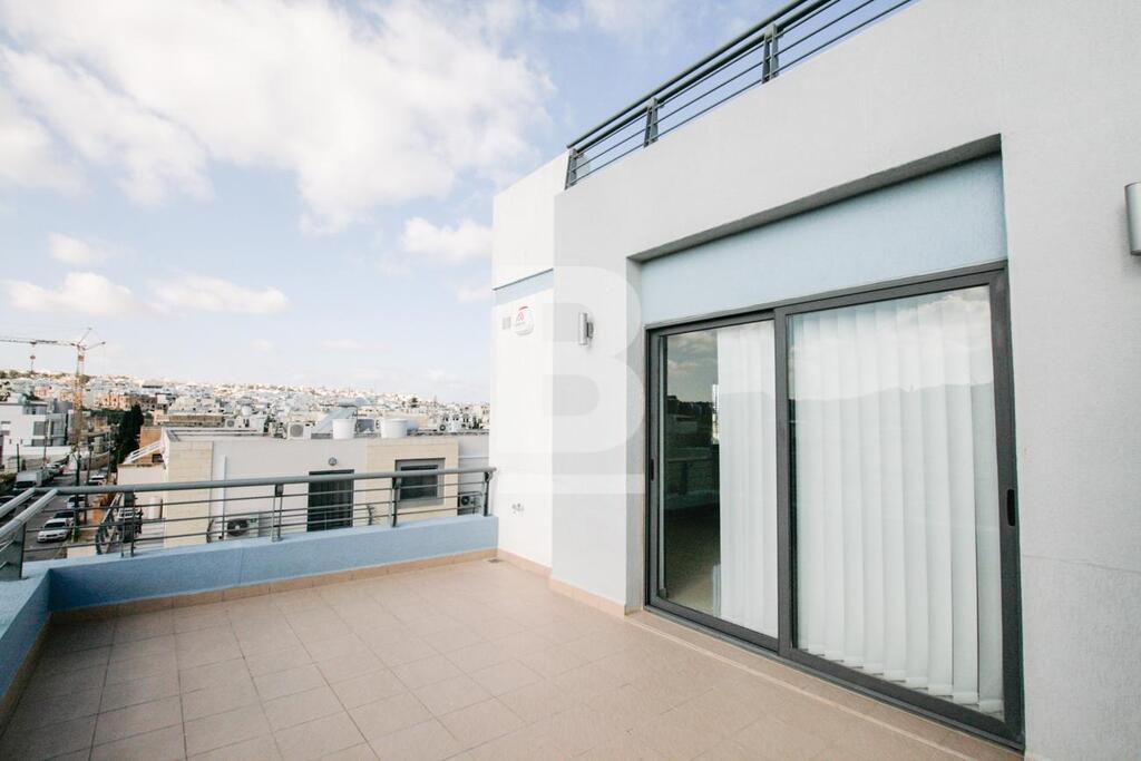 2 bed Maisonette for rent - Image 1