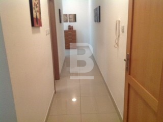 P_302110_corridor.jpg