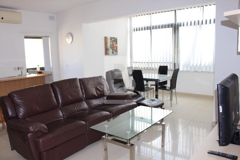 3 bed Apartment for rent - Image 1