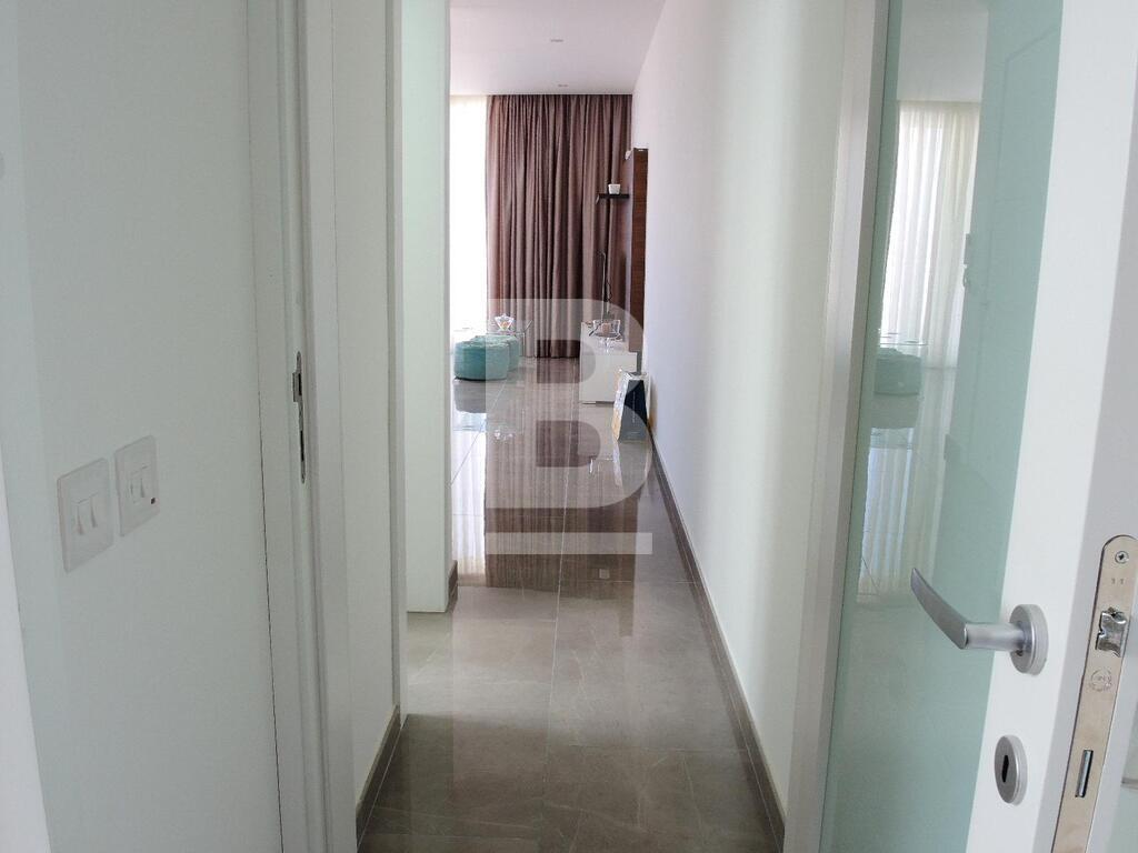 P_302324_12_Corridor.jpg