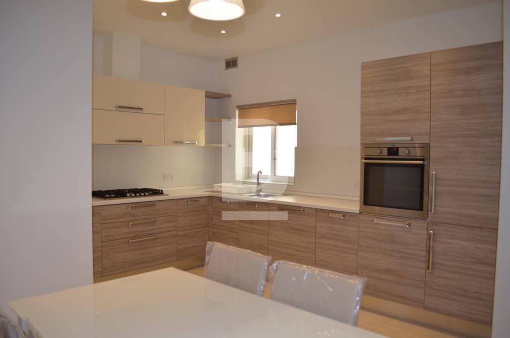3 bed Apartment for rent - Image 1
