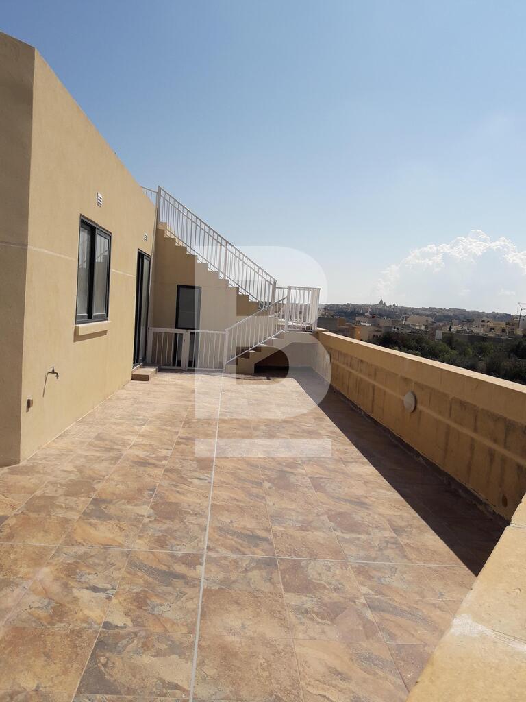 2 bed Penthouse for rent - Image 1