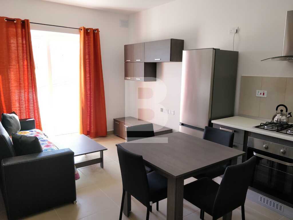 P_304602_2_bedroom_kitchen_livin