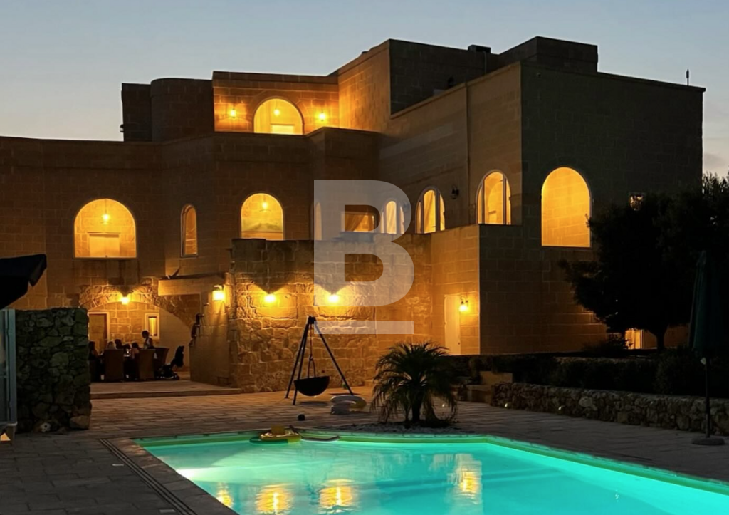 5 bed Houses of Character for Sale