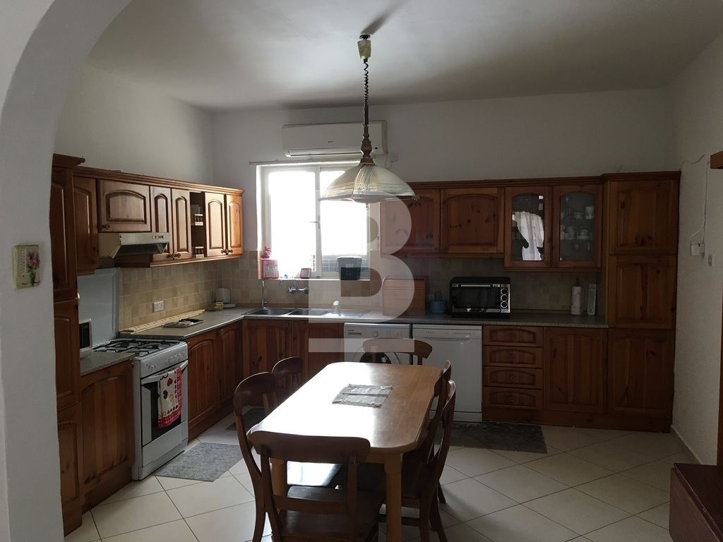3 bed Apartment for rent - Image 1