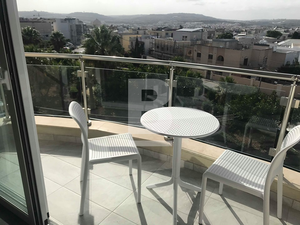 3 bed Apartment for rent - Image 1