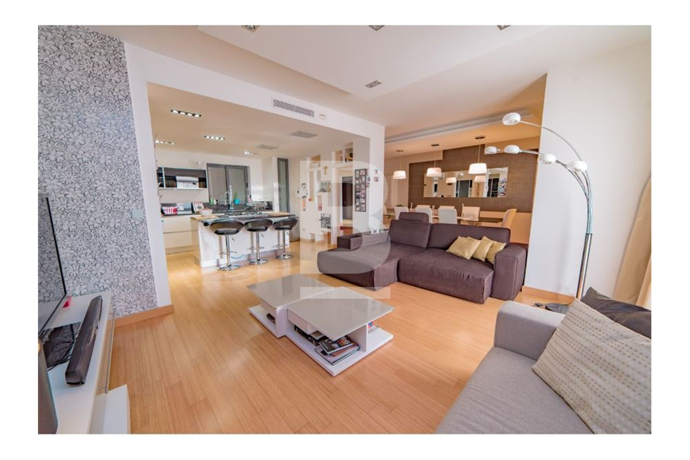 P_305668_living_into_dining_and_