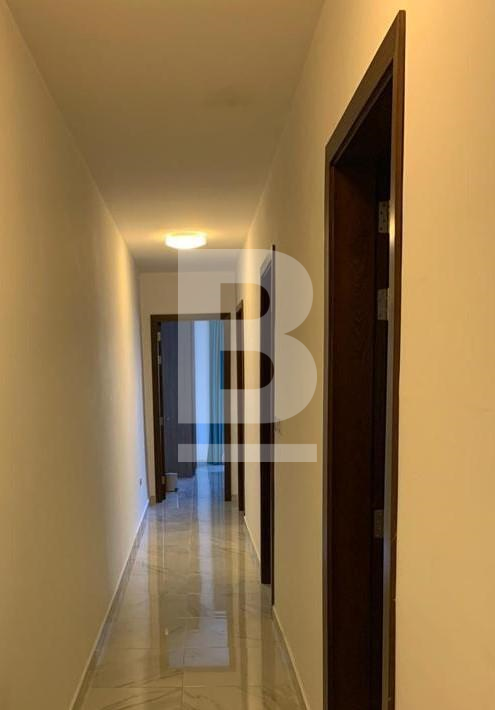 P_305689_Corridor.JPG