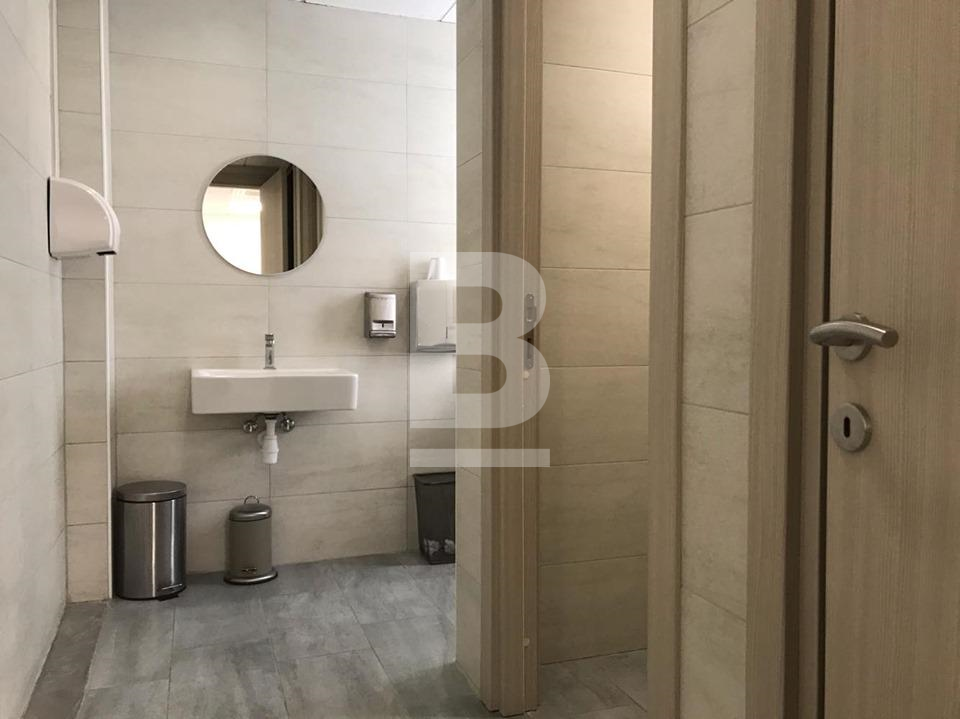 P_305870_Male_Restroom_2nd_floor