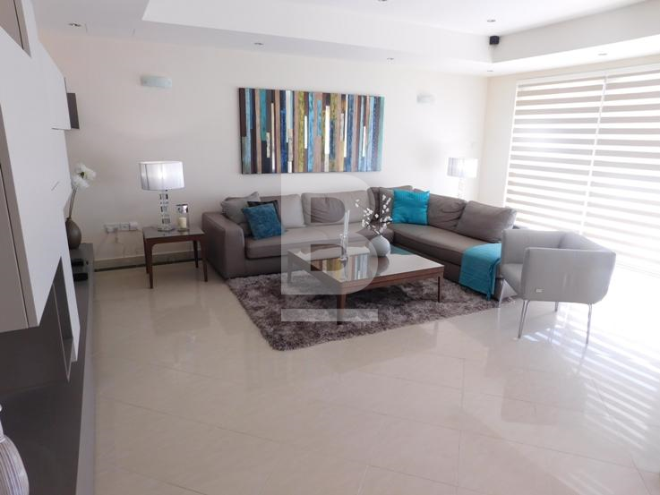P_306278_Lounge_Room_from_Dining