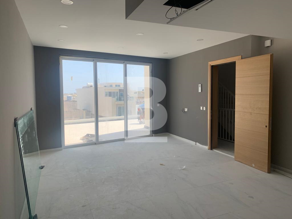 P_306498_OPEN_PLAN_W_TERRACE.JPG