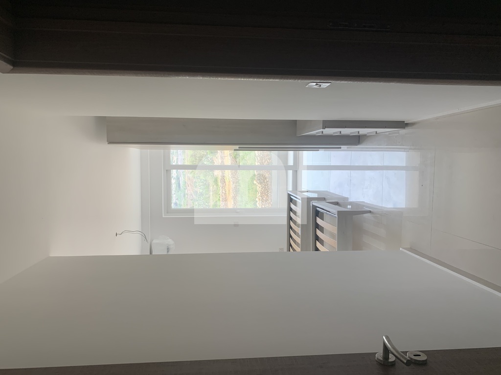 P_307835_CORRIDOR.jpg
